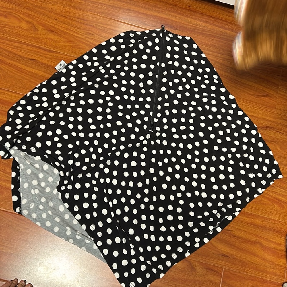 Baby Leaf Cover. Breastfeeding cover and car seat cover. 2 in 1.